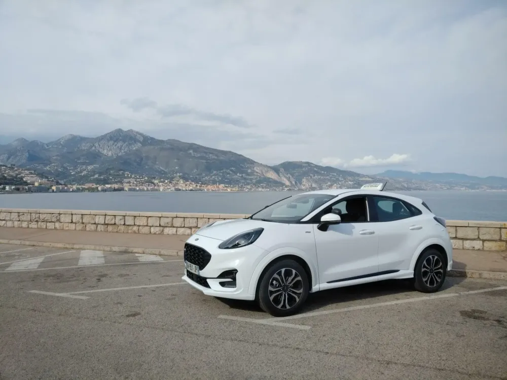 Ford Puma (blanche) ST Line 125 cv